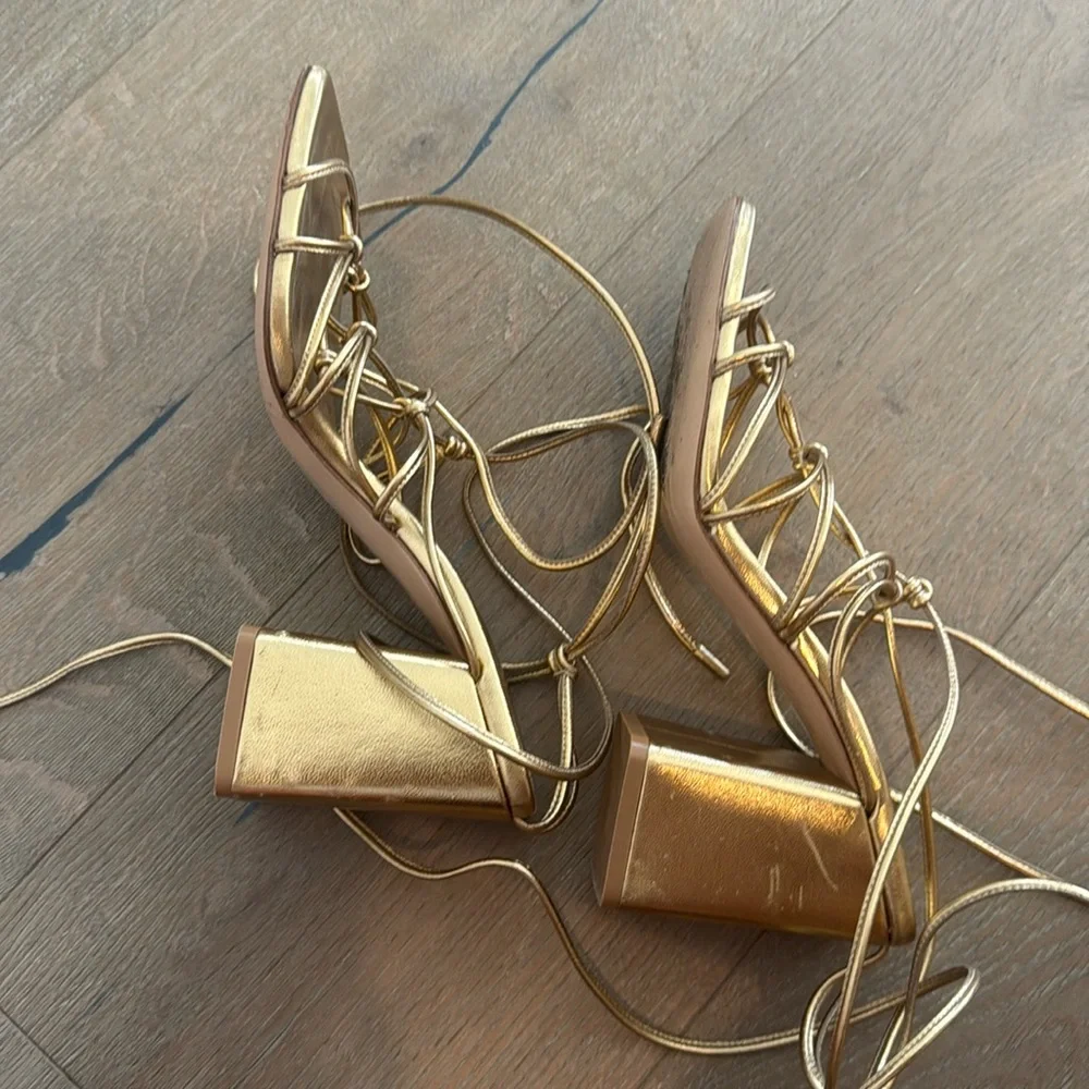 Gianvito Rossi Gold Minas Block Sandal, 7.5 - Picture 13 of 17